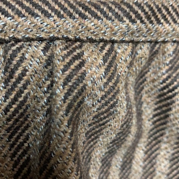 Vintage wool stripped skirt. Lined with pockets size 12 - Picture 6 of 9